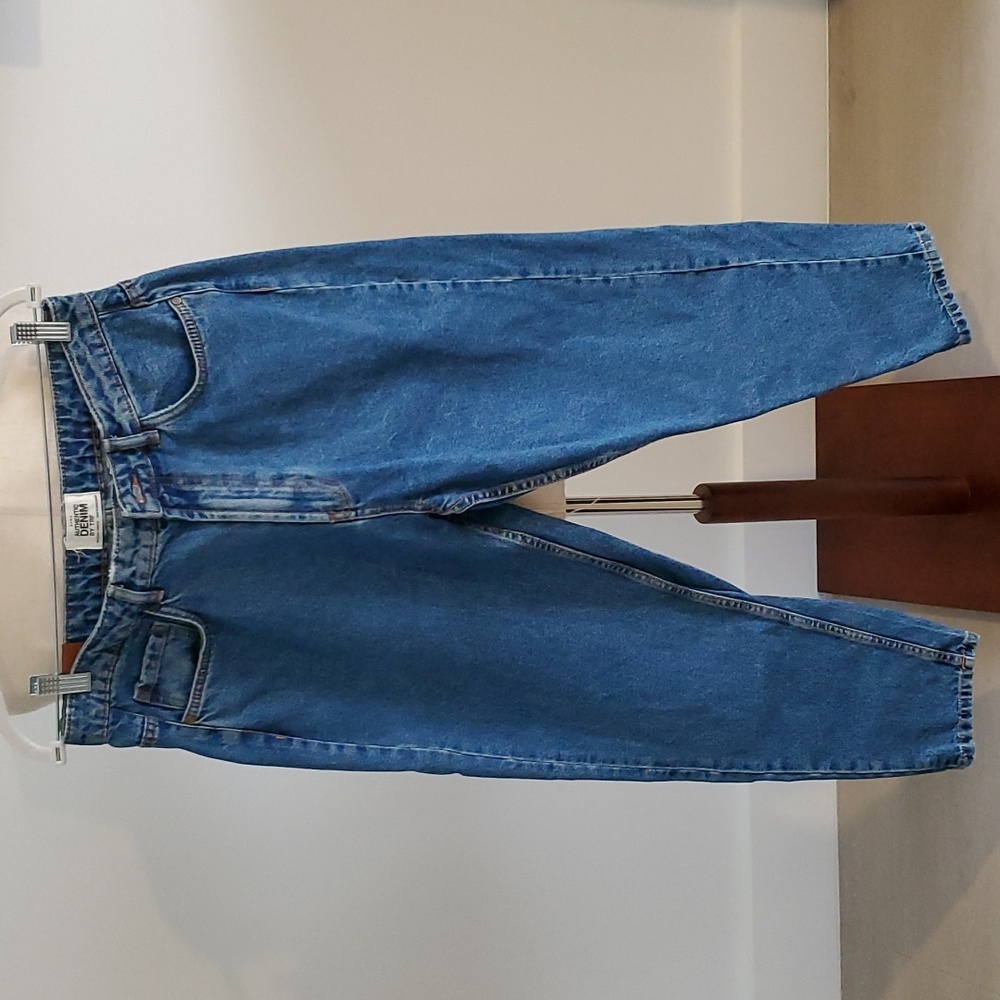 Zara Authentic women’s high waisted barrel denim blue jeans size 10 like new